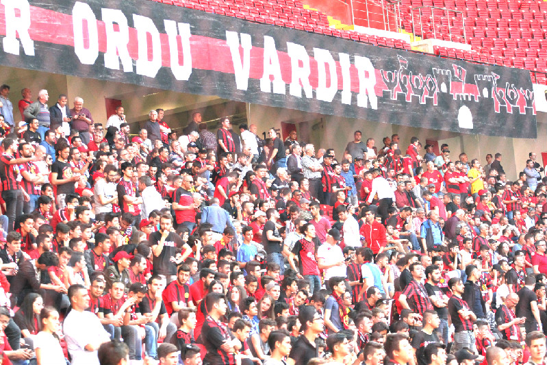 ÇOK ŞEY KAÇIRDILAR