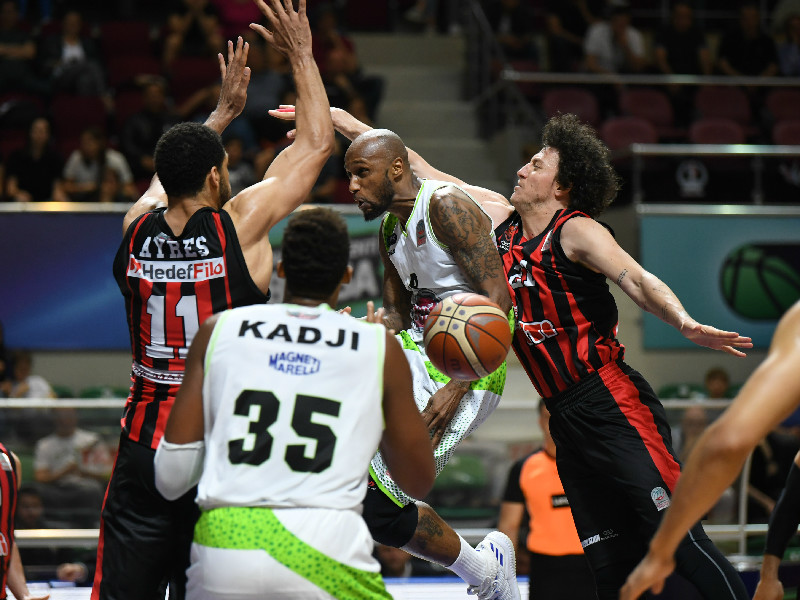 SAKARYA İLE YARIŞ İÇİNDEYİZ