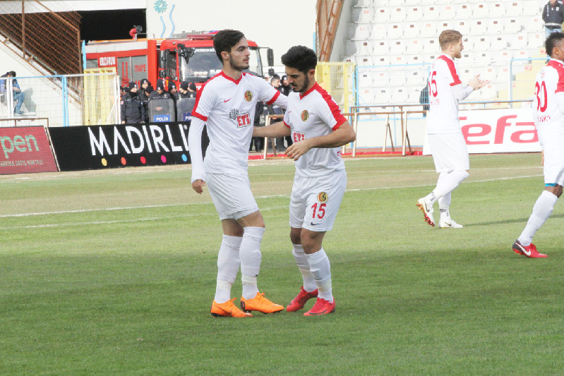 SEZONU GENÇLİK ATEŞİ İLE KAPATIYORUZ