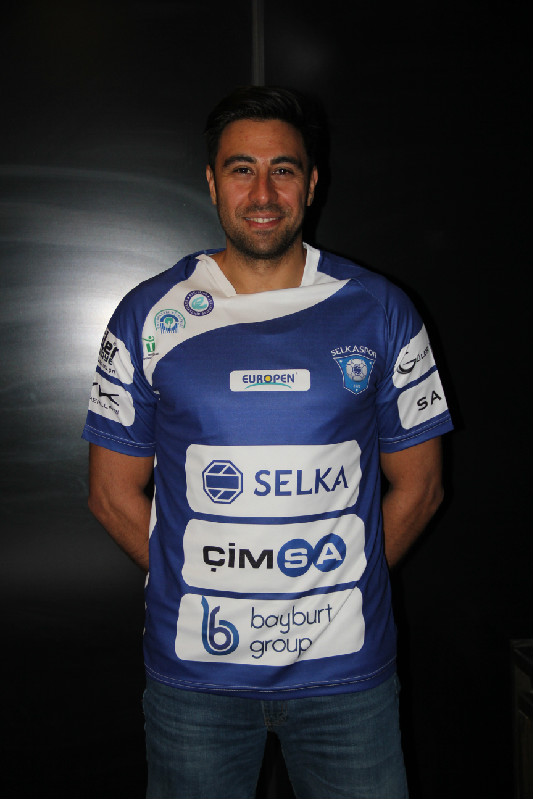 ALP EREN İMZAYI ATTI