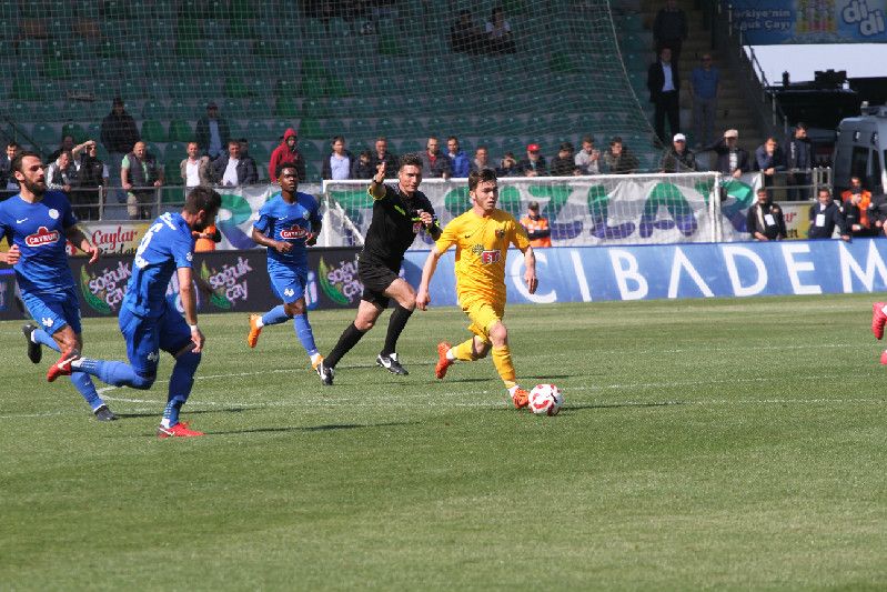 FURGANA MİLLİ YOL GÖZÜKTÜ