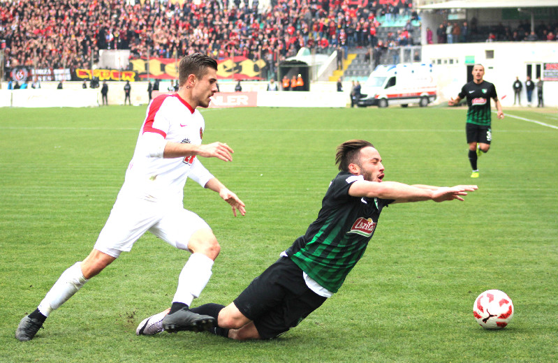 TEKLİFLERİ BEKLİYOR