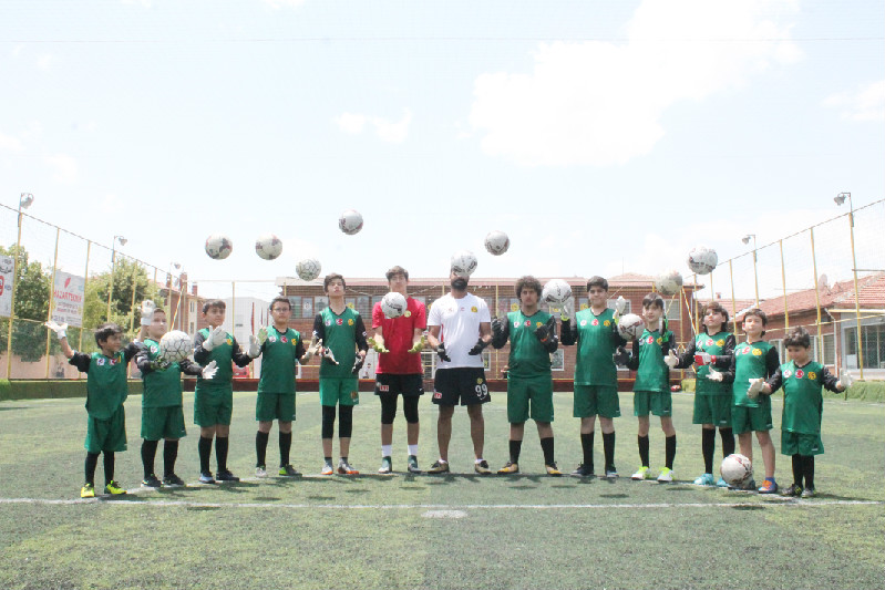 ALT YAPIDA ÖZEL KALECİ EĞİTİMİ