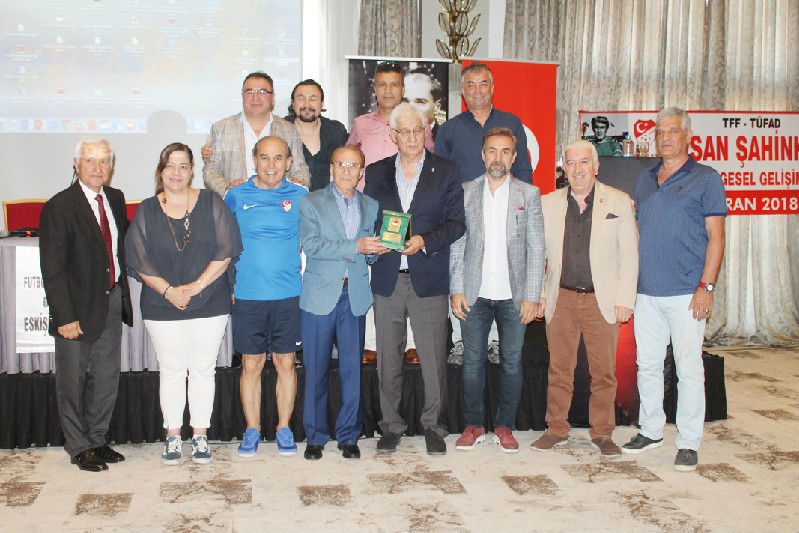 ANTRENÖRLER SEMİNERDEN GEÇTİ