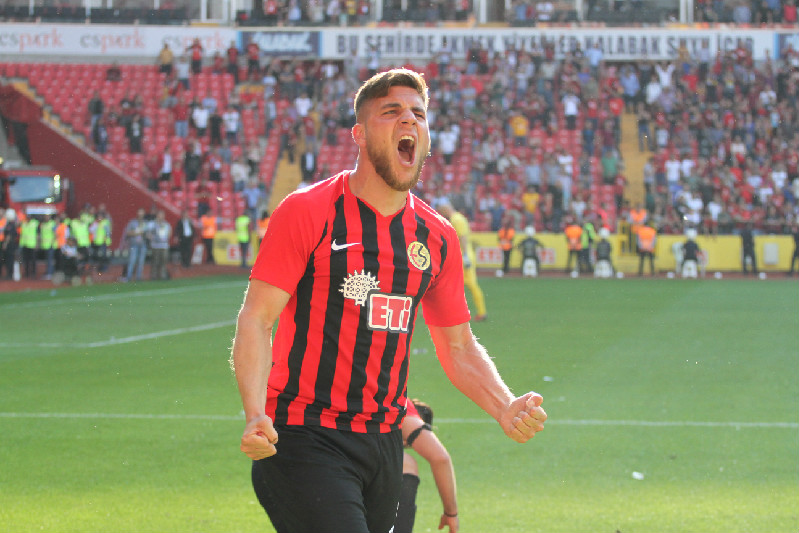 YENİ HOCA KARAR VERECEK