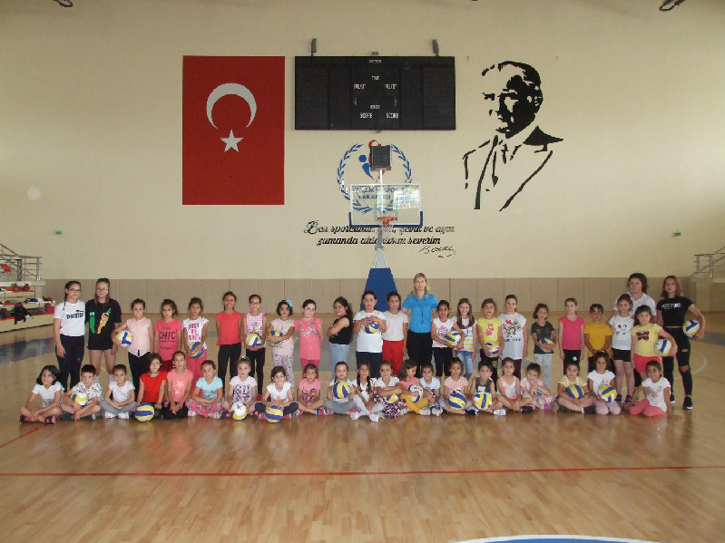 VOLEYBOLDA TEMEL EĞİTİME DEVAM