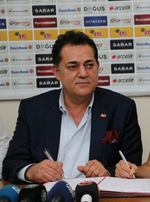 İMZALAR BAŞKAN ÜNALI BEKLİYOR