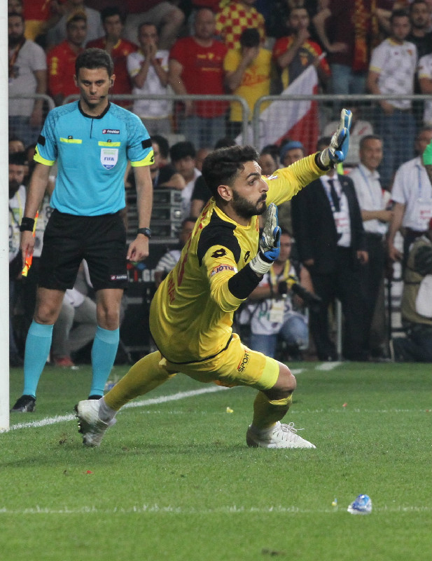 OYUNCULAR TAMAM, SIRA PARA DA