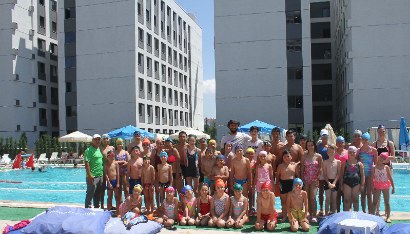 AİADA YÜZME COŞKUSU