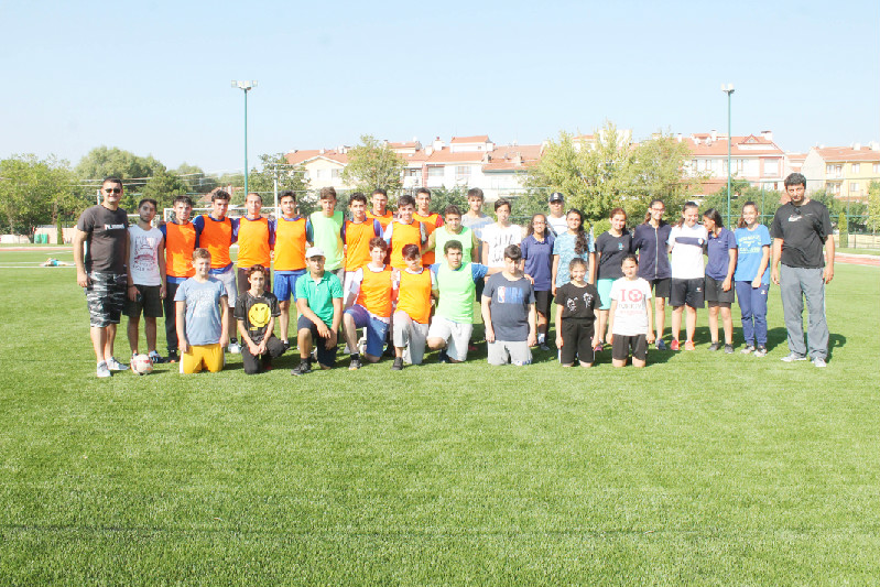 ORTAK FUTBOL MAÇI YAPTILAR