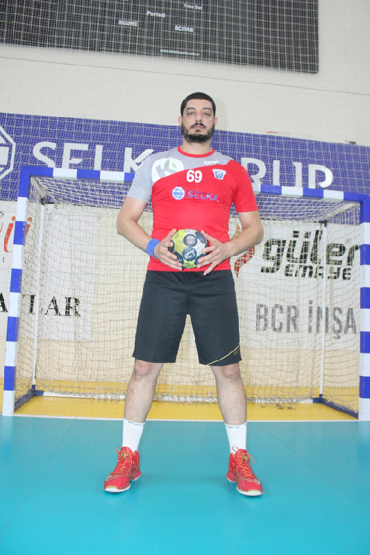 YABANCILAR ÇABUK  UYUM SAĞLADILAR