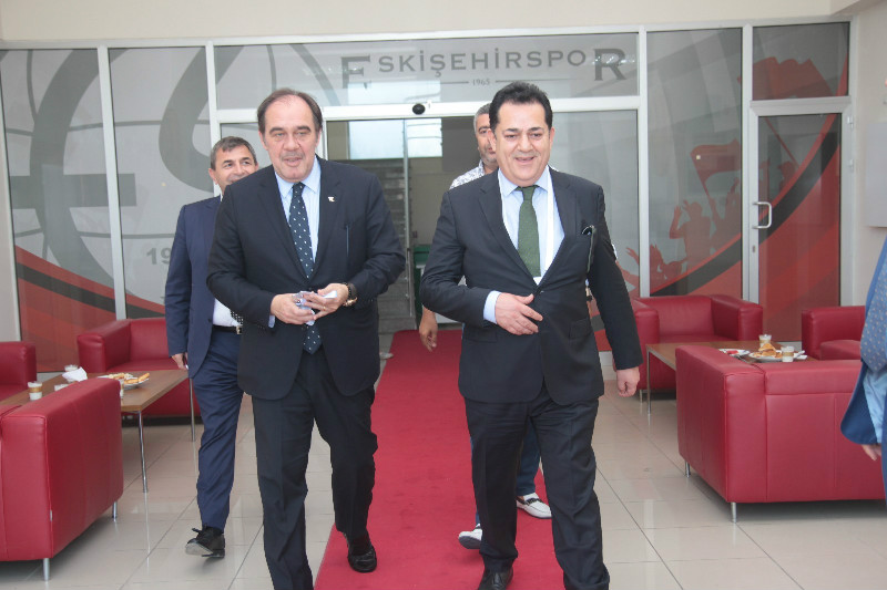 ÇIKMADIK CANDAN UMUT KESİLMEZ