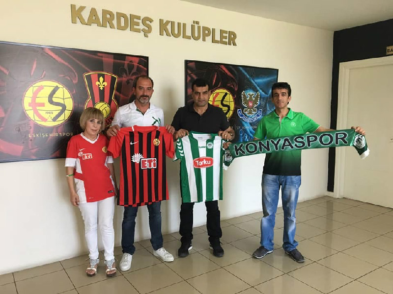 KONYALILARDAN  ES-ESE ZİYARET