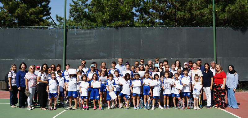 ANADOLUDA GÖRKEMLİ KAPANIŞ