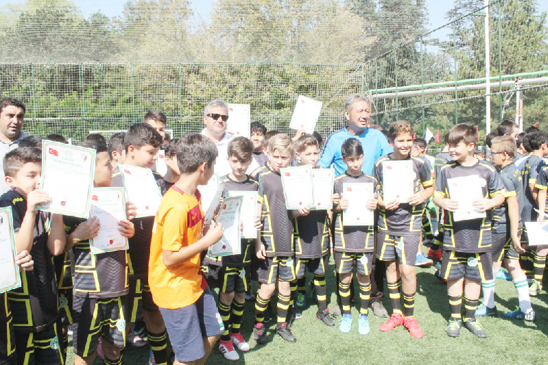 ŞEKERLİ MİNİKLER SERTİFİKA ALDI