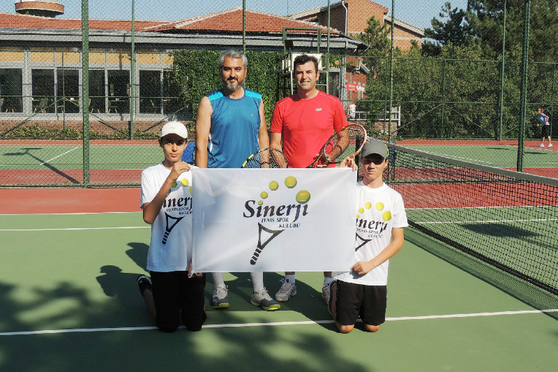 TENİSTE ÖDÜLLER VERİLDİ