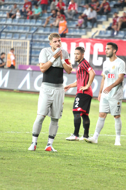 İÇERDE 4 PUAN ALDIK  DEPLASMANDA KAYBETTİK