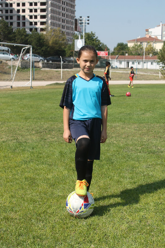 HARİKA KIZ  YEŞİM MERVE