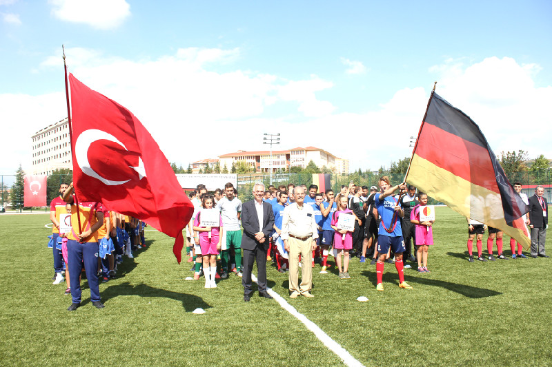 DOSTLUK DEDİĞİN BÖYLE OLUR