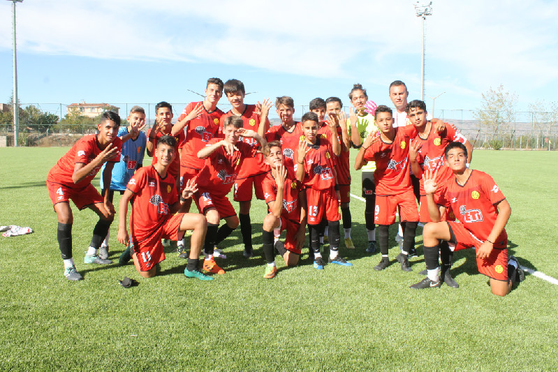ES-ES U 15LERİ DÖRT KÖŞE (4-0)