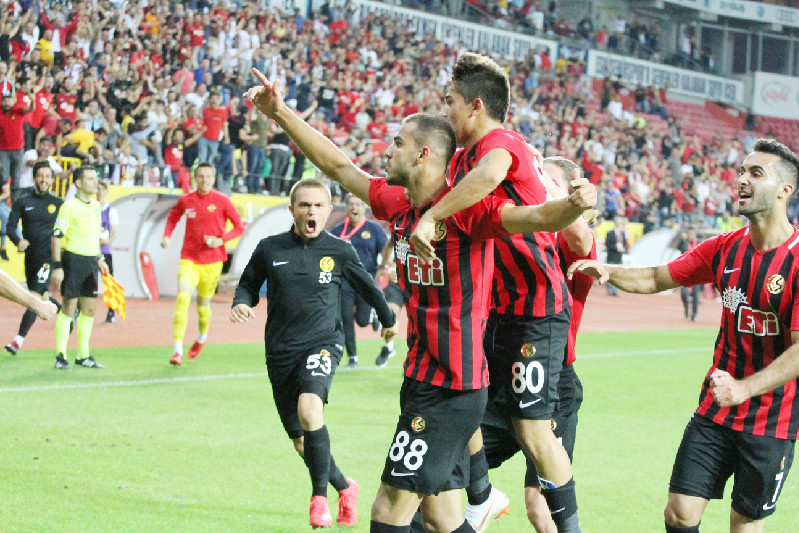 TEK YÜREK  TEK SES  TEK NEFES  HAYDİ ES-ES!