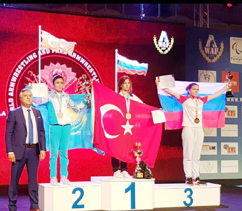 BİLEKÇİLER DAMGASINI VURDU