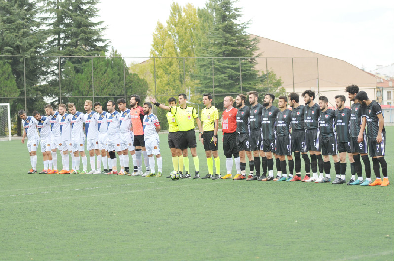 1.AMATÖR DE ZORLU MAÇLAR VAR