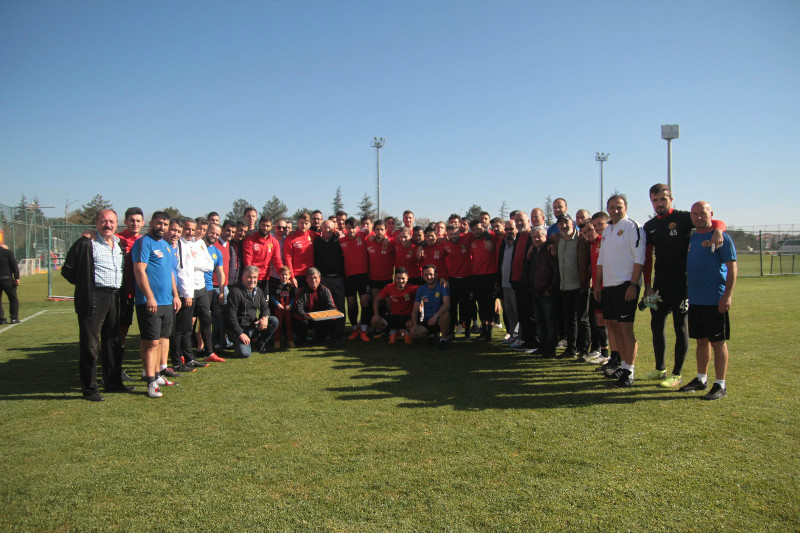 TARAFTARDAN TATLI DOPİNGİ