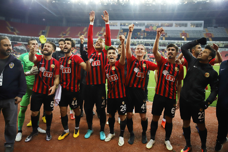 BİRLİKTE OYNAMAYI ÖĞRENDİK