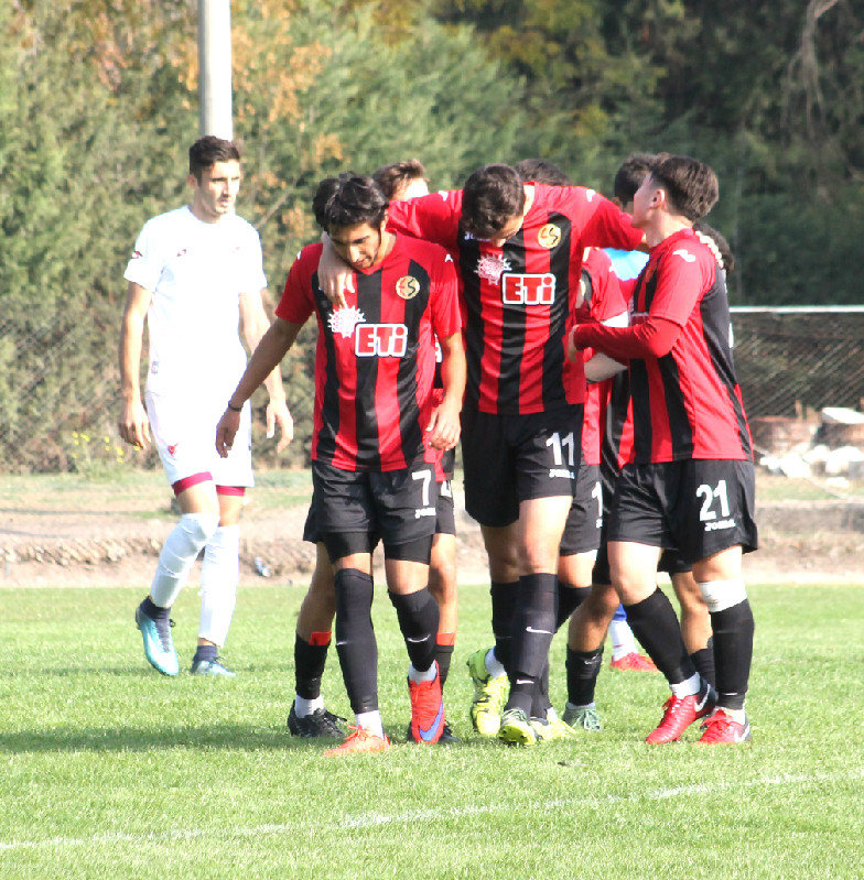 U19LAR SEVİNDİRDİ