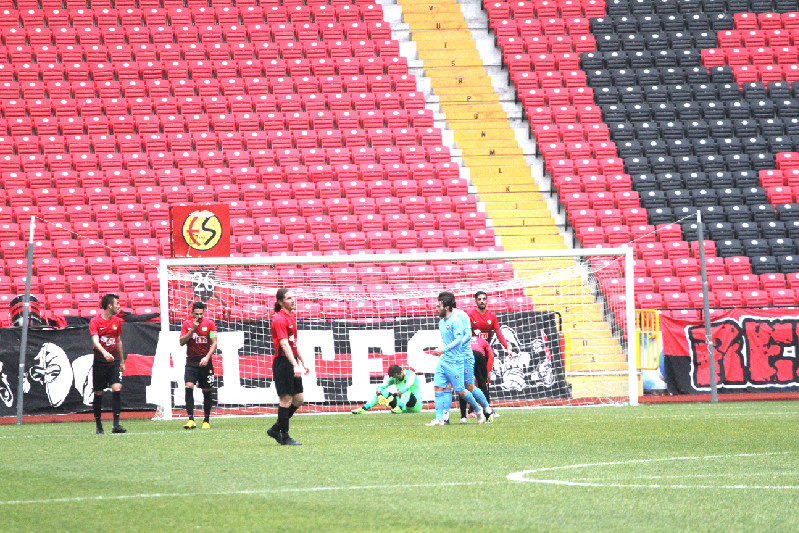 BEN SENİ YASAKLARDA SEVDİM (1-2)