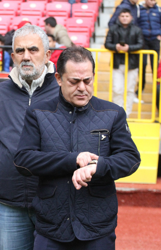 ZAMAN DARALIYOR BAŞKAN