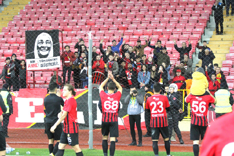 HEP BÖYLE OYNAYIN CANIMIZI VERELİM