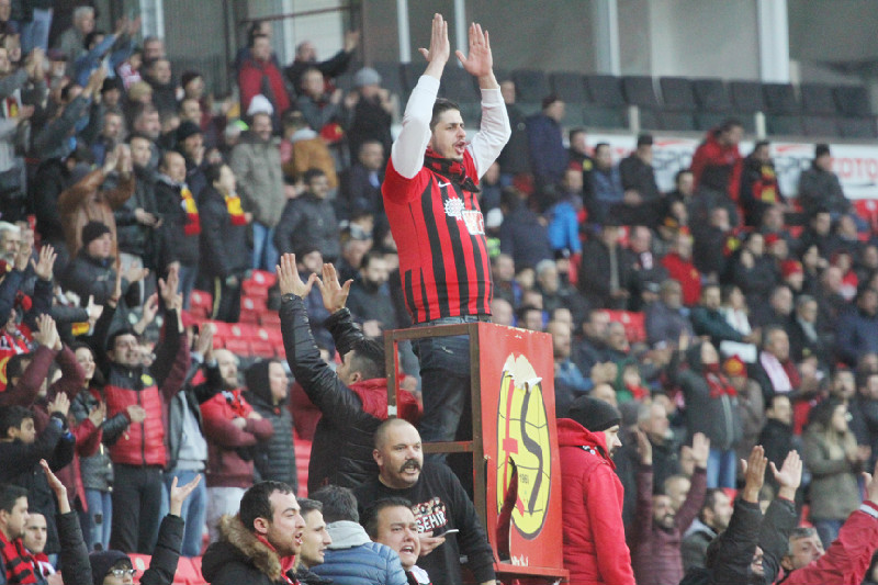 SADECE TARAFTAR DEMEK ONLARI ANLATMAZ