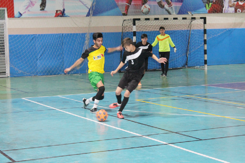 İZLEMEYEN ÇOK ŞEY KAYBEDİYOR