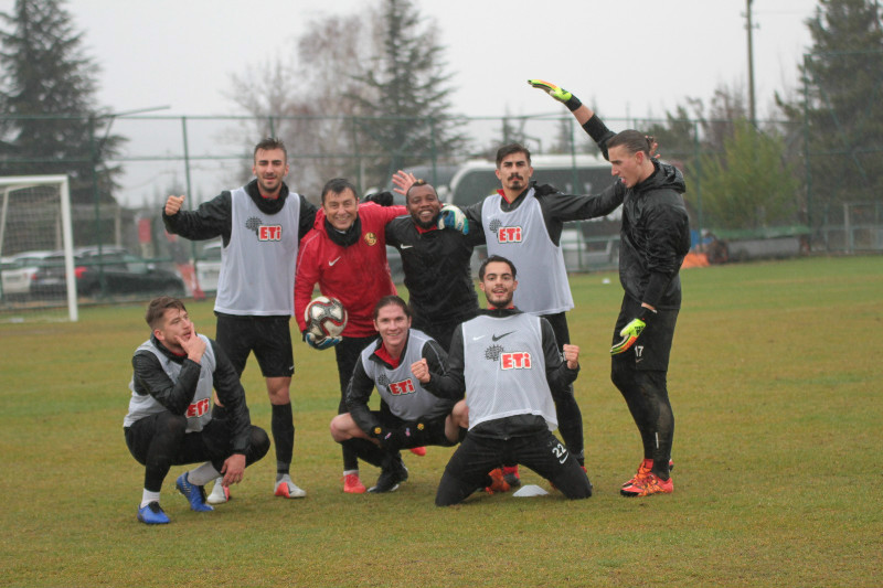 İŞTE BU RUH SONUCA GÖTÜRÜR  HIRS VE İSTEK VAR