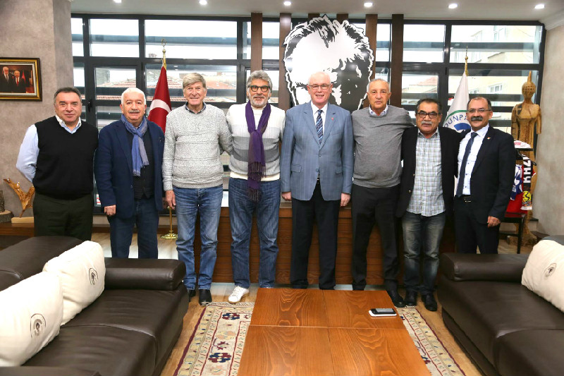 KURTU ZİYARET ETTİLER