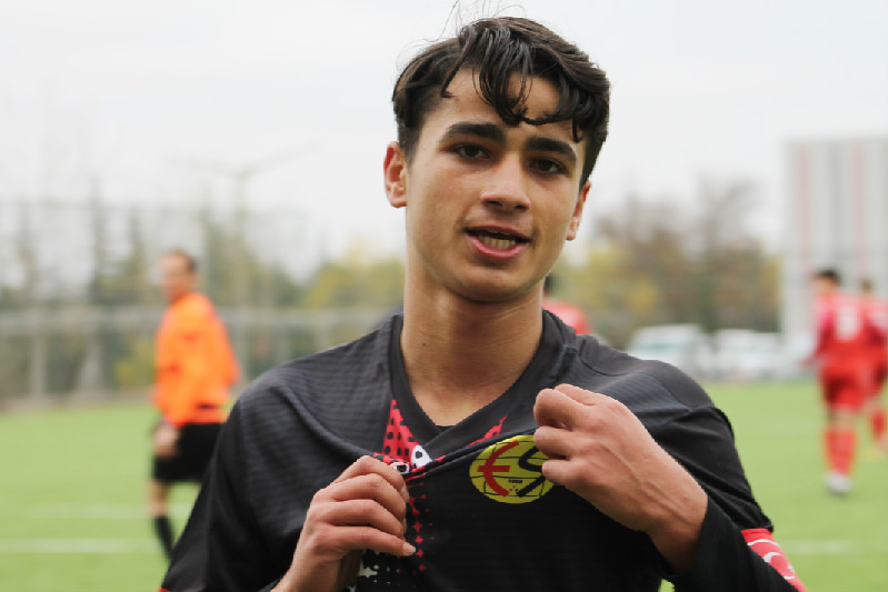 U14LER GÜLDÜRDÜ