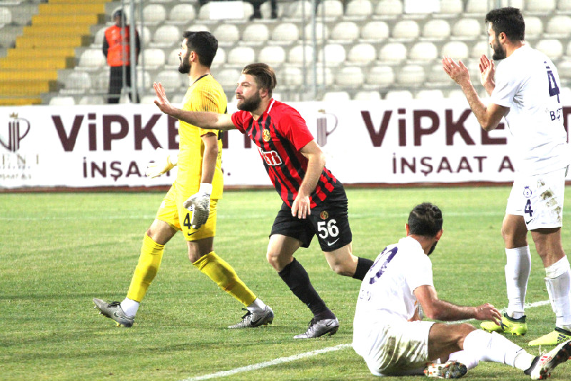 ŞANSSIZ GÜNÜNDEYDİ