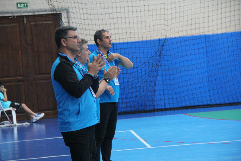 KİM DEMİŞ BEŞİKTAŞ YENİLMEZ DİYE