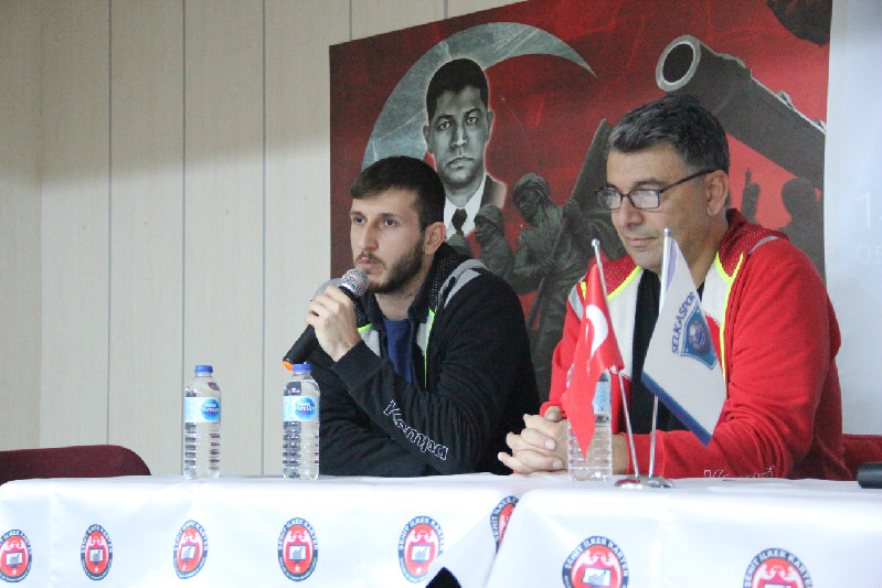 BETON ADAMLAR ÖĞRENCİLERLE BULUŞTU