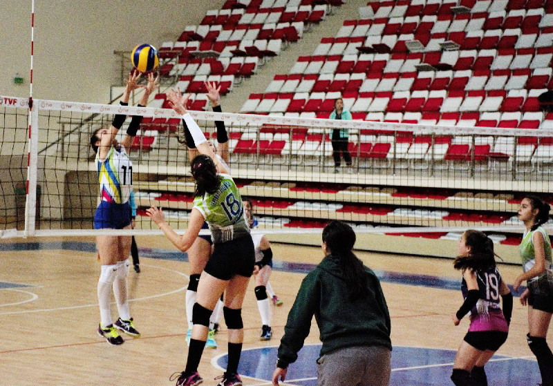 ŞAMPİYONLUK TEPEBAŞINDAN SORULUR