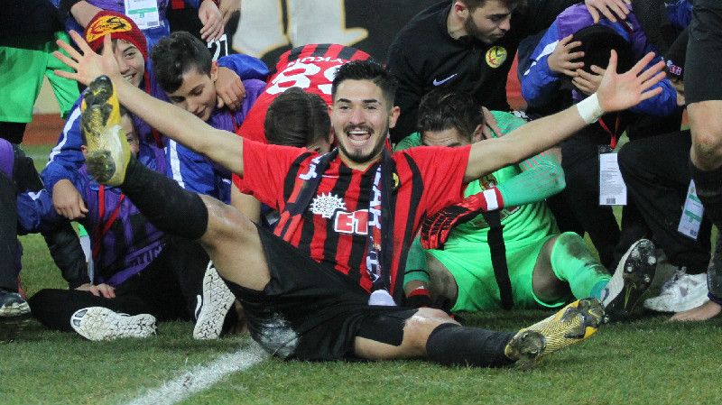 SENİN MAÇIN FIRATCAN