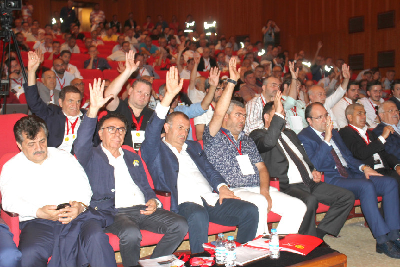 KONGRE VAR, ADAY YOK