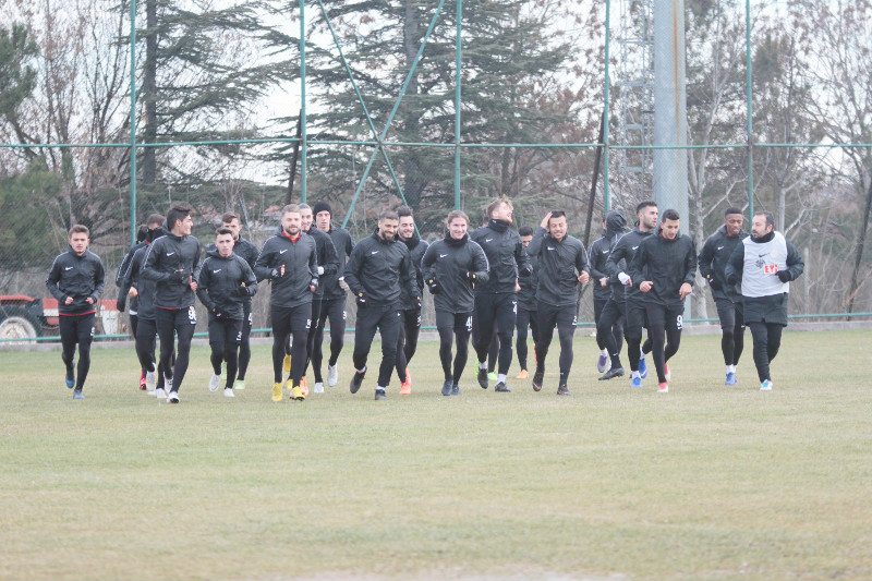 ES-ES AKDENİZE GİDİYOR