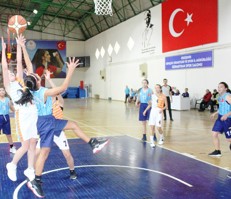 ŞAMPİYONLAR YARIN BELLİ OLACAK