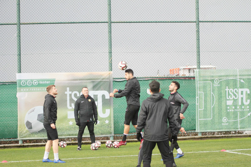 BART CAUBERGH  GÖREVE BAŞLADI