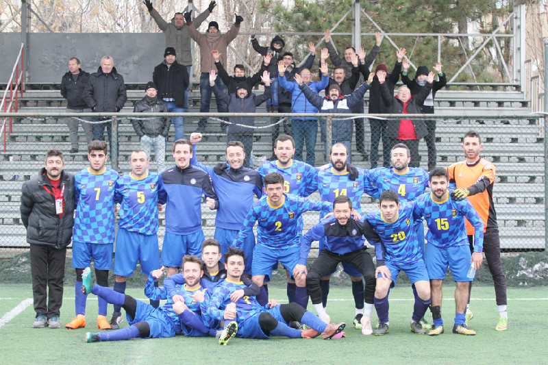 SİVRİHİSAR ZİRVEYİ BIRAKMADI