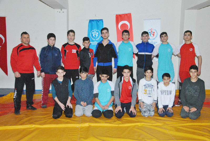 PEHLİVANLAR SIKI ÇALIŞIYOR