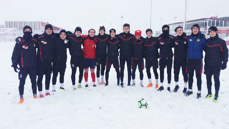 GENÇLERBİRLİĞİ HAZIRLIKLARI KEYİFLİ GEÇİYOR